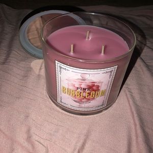3-wick candle.